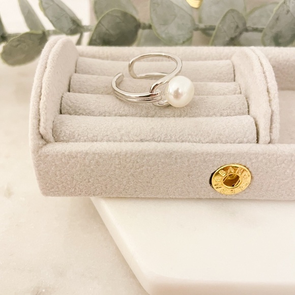 925 Sterling Silver Pearl Ring Minimalist Dainty Ring Pearl Accent Ring - Picture 8 of 8